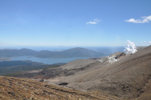 Blick auf den aktiven Vulkan und den Taupo See